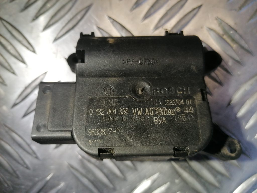 Apsildes sistēmas aktuators priekš VW TOURAN 2005 3 Apsildes sistēmas aktuators priekš VW TOURAN 2005