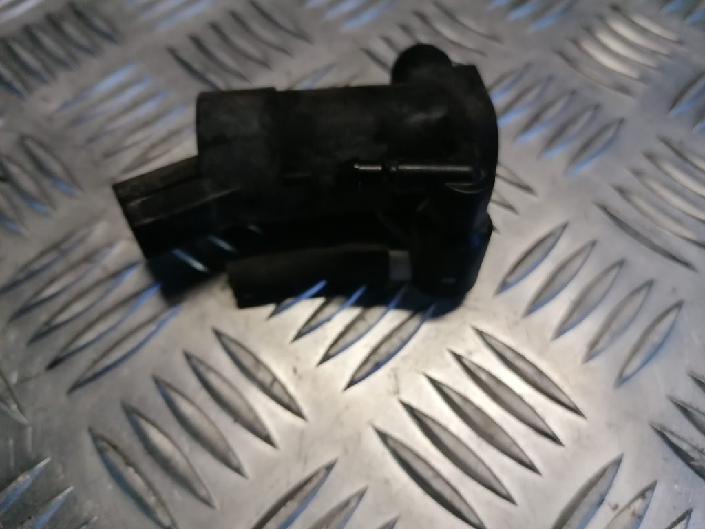 Mazgātāja šķidruma sūknis priekš VOLVO V70 2007