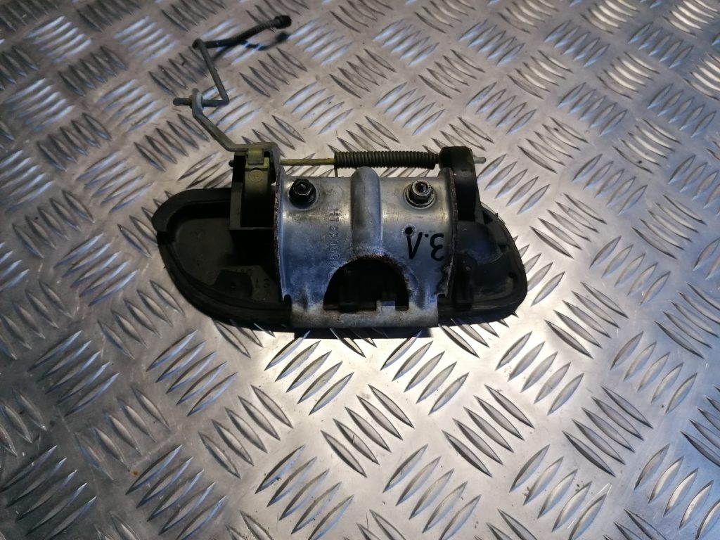 Aizmugurējais kreisais durvju rokturis priekš VOLVO V70 2007 2 Aizmugurējais kreisais durvju rokturis priekš VOLVO V70 2007