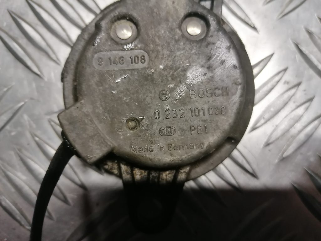 Sadales vārpstas devējs priekš VOLVO 850 1995 2 Sadales vārpstas devējs priekš VOLVO 850 1995