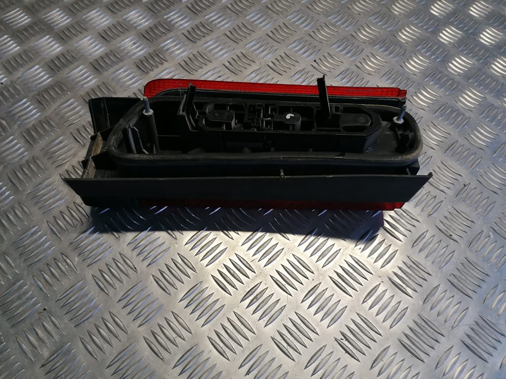 Aizmugurējais labais lukturis priekš VOLVO 850 1995