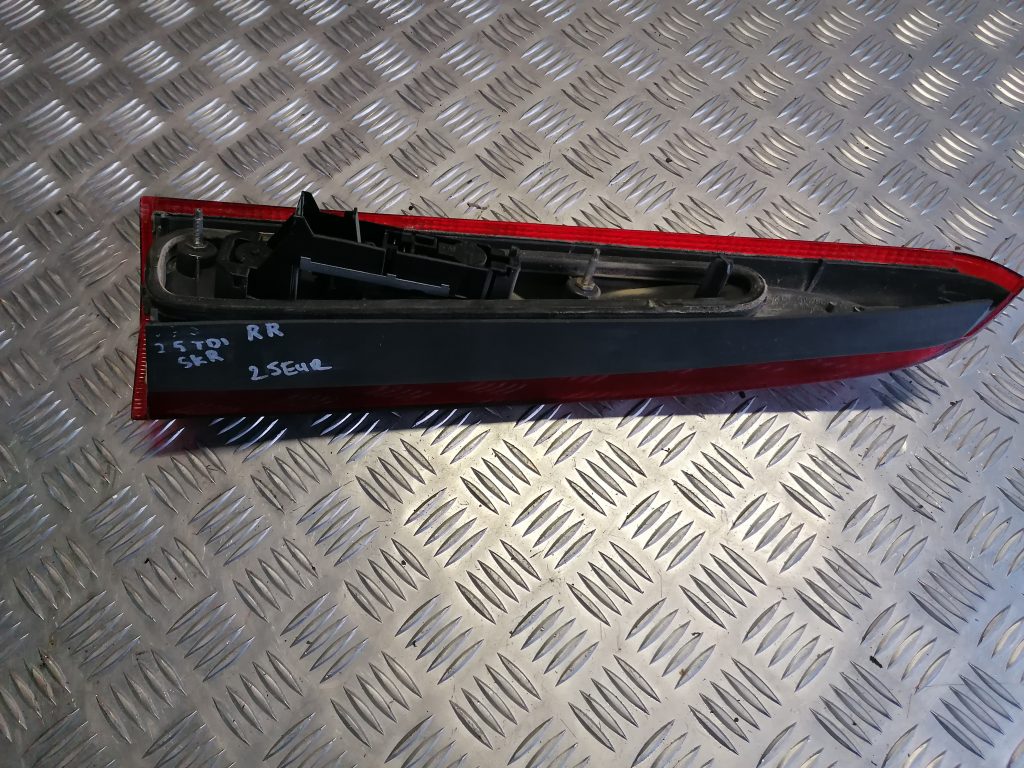 Aizmugurējais labais lukturis priekš VOLVO 850 1995 2 Aizmugurējais labais lukturis priekš VOLVO 850 1995