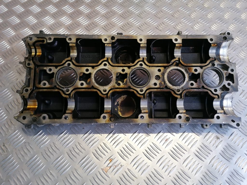 Vārstu vāks priekš VOLVO 850 1995 5 Vārstu vāks priekš VOLVO 850 1995