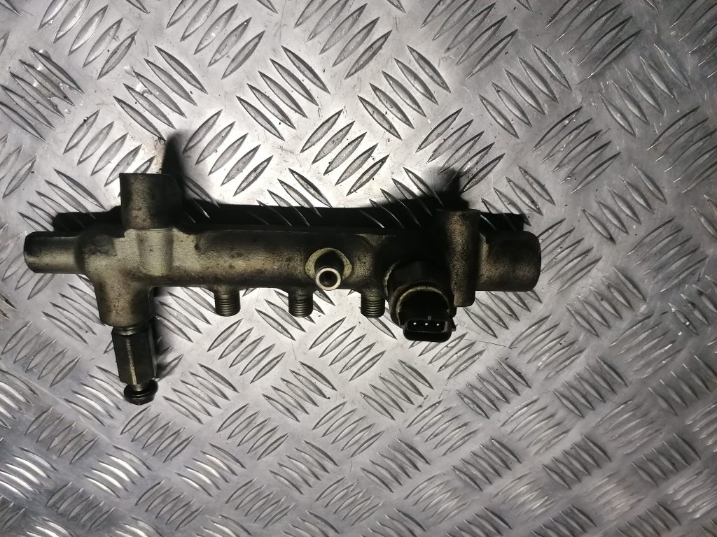 Degvielas sadales caurule priekš OPEL MERIVA 2005