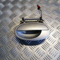 Aizmugurējais kreisais durvju rokturis priekš OPEL MERIVA 2005