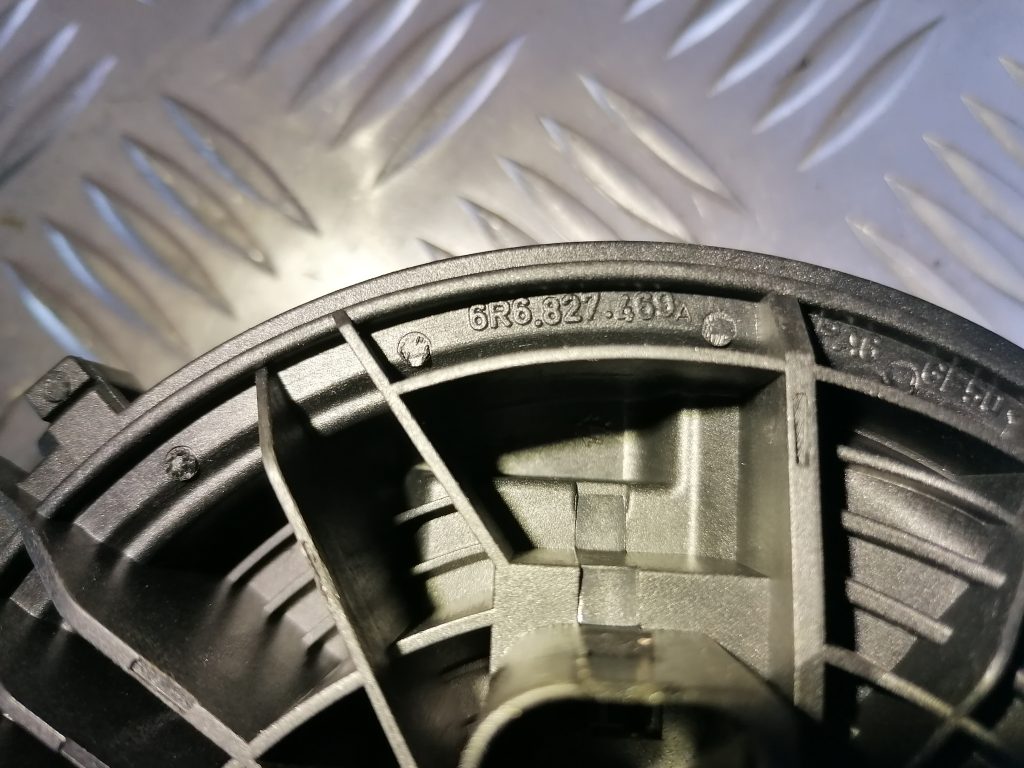 Logotips/Emblema priekš VW POLO 2011 3 Logotips/Emblema priekš VW POLO 2011