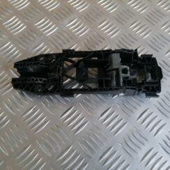 Durvju roktura iekšējais stiprinājums priekš VW POLO 2011