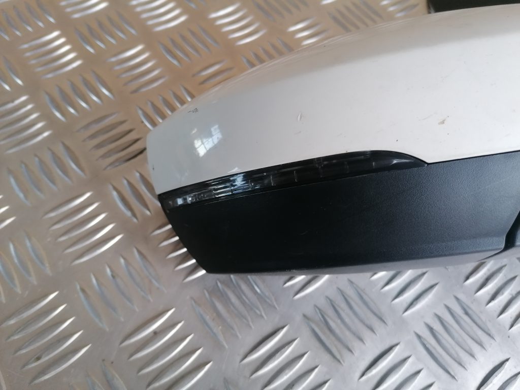 Ārējais spogulis, pa labi priekš VW POLO 2011 2 Ārējais spogulis, pa labi priekš VW POLO 2011