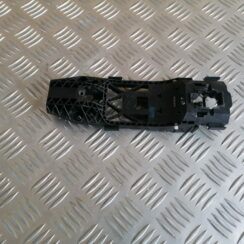 Durvju roktura iekšējais stiprinājums priekš VW POLO 2011