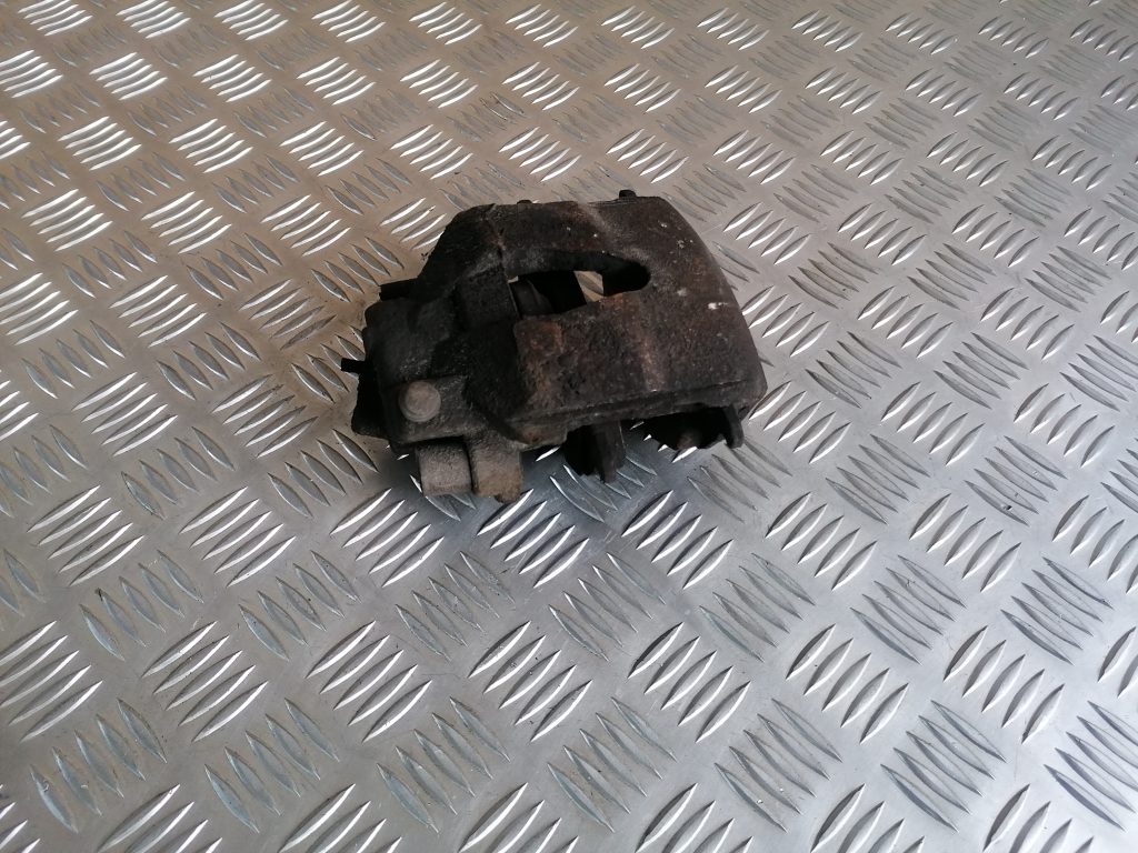 Priekšējais labais suports priekš VW POLO 2011