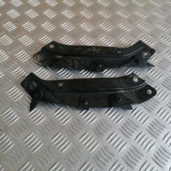 Priekšējā radiatora rāmja augšēja daļa priekš VW POLO 2011