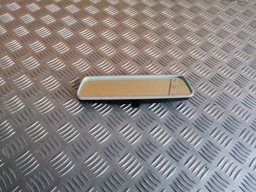 Salona atpakaļskata spogulis priekš VW POLO 2011