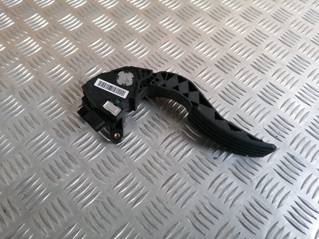 Gāzes pedālis priekš RENAULT MEGANE 2011 1 Gāzes pedālis priekš RENAULT MEGANE 2011