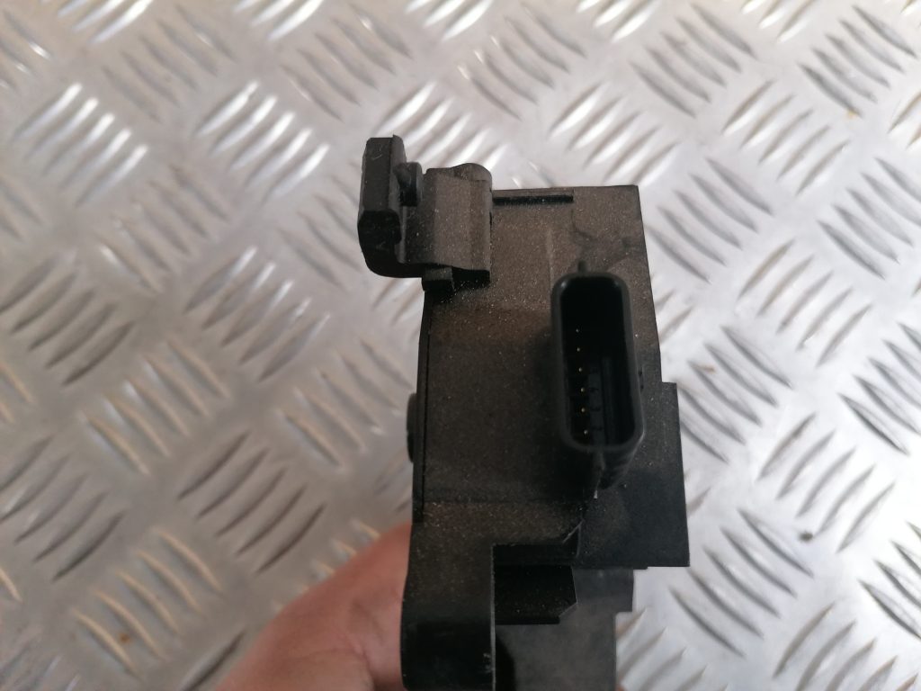 Gāzes pedālis priekš RENAULT MEGANE 2011 3 Gāzes pedālis priekš RENAULT MEGANE 2011