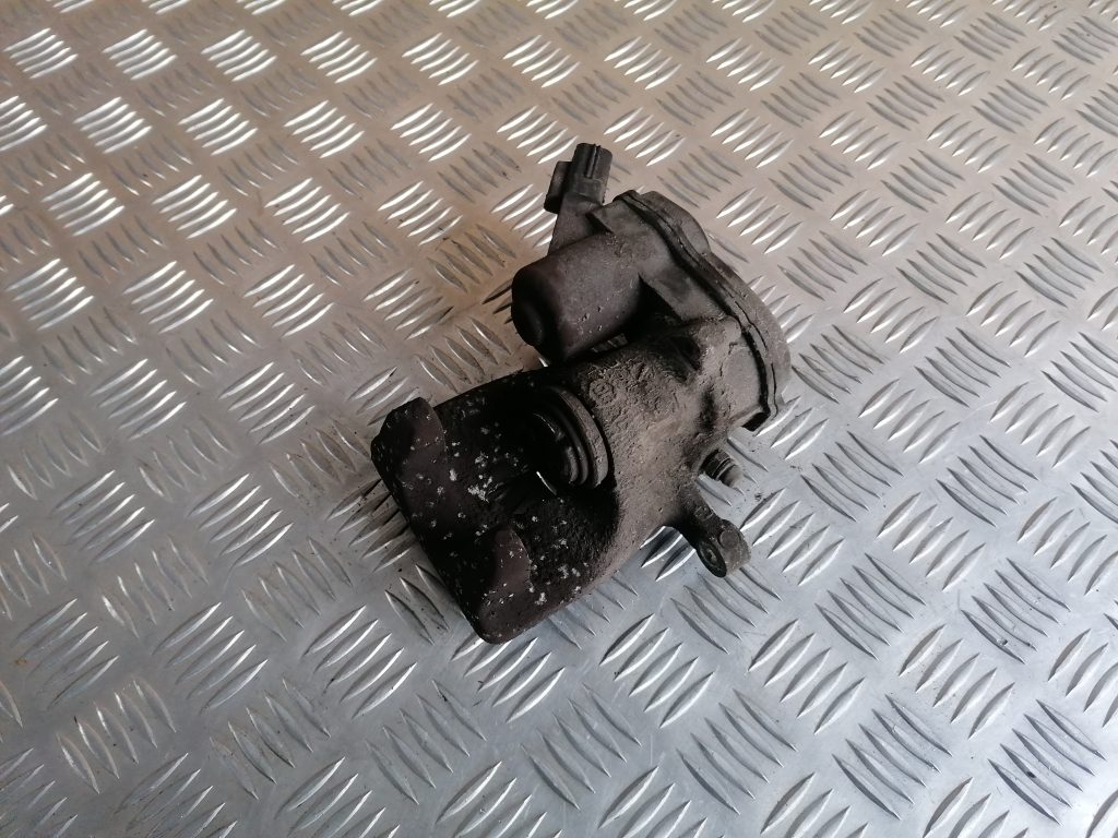 Aizmugurējais kreisais suports priekš RENAULT MEGANE 2011