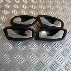 Salona durvju rokturis priekš RENAULT MEGANE 2011