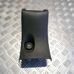 Centrālās konsoles (apdares) aizmugurēja daļa priekš RENAULT MEGANE 2011