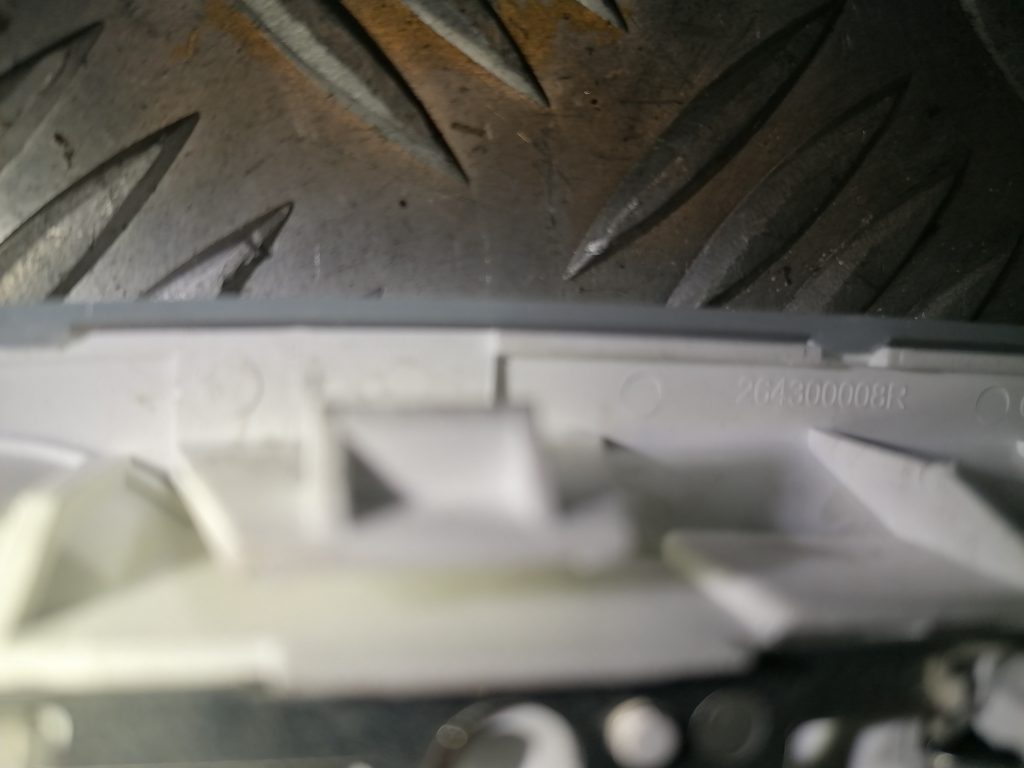 Priekšējo sēdvietu apgaismojums priekš RENAULT MEGANE 2011 2 Priekšējo sēdvietu apgaismojums priekš RENAULT MEGANE 2011