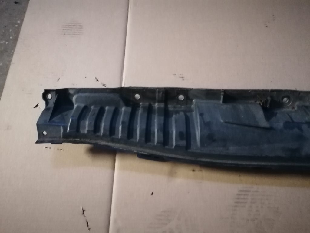 Vējstikla uzlika (deflektors) priekš RENAULT MEGANE 2011