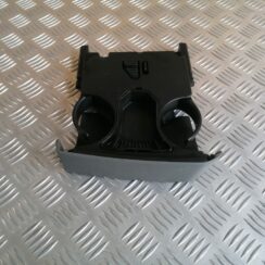 Krūzes turētājs priekš CHRYSLER GRAND VOYAGER 2004