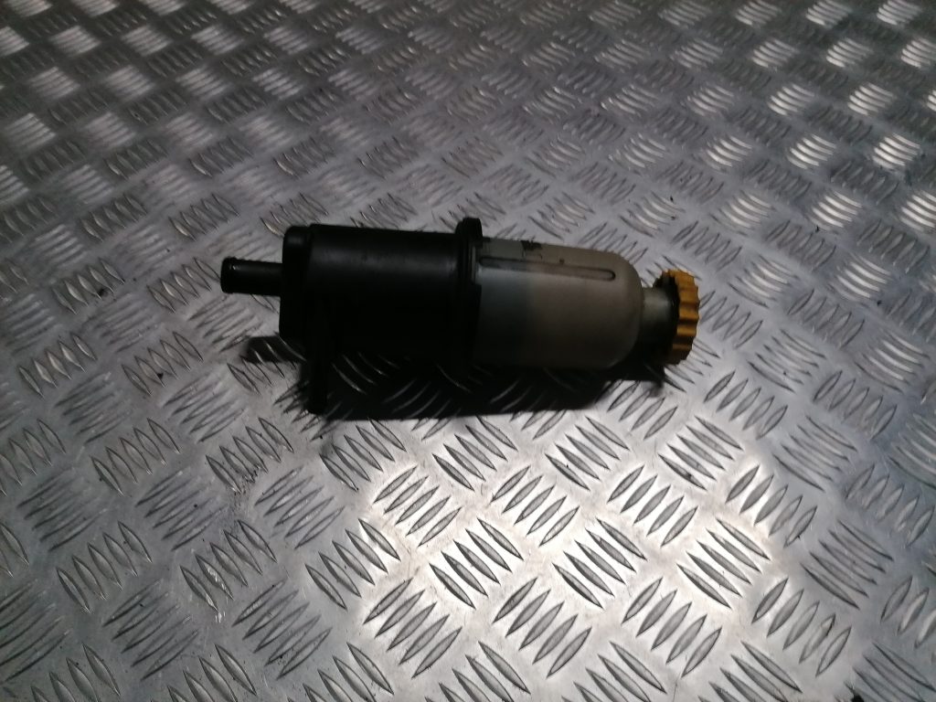 Stūres pastiprinātāja tvertne priekš CHRYSLER GRAND VOYAGER 2004 1 Stūres pastiprinātāja tvertne priekš CHRYSLER GRAND VOYAGER 2004