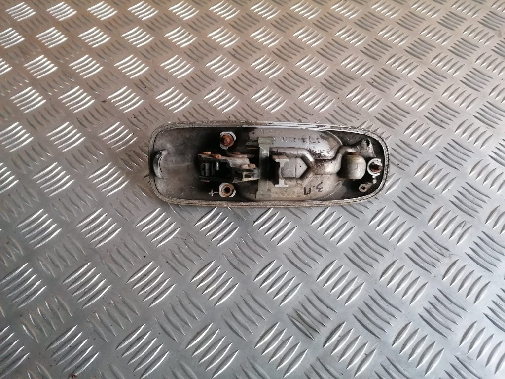 Priekšējāis labais durvju rokturis priekš CHRYSLER GRAND VOYAGER 2004