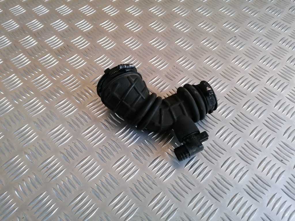 Gaisa ieplūdes šļūtene priekš CHRYSLER GRAND VOYAGER 2004