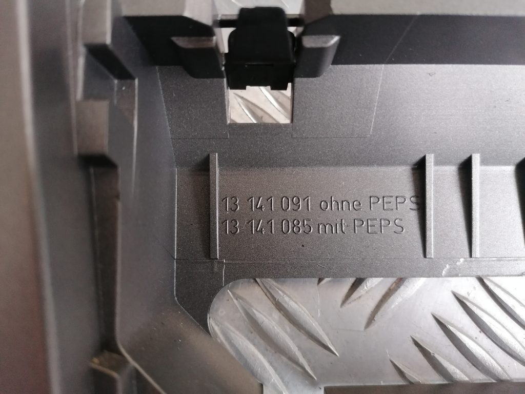 Mērinstrumentu paneļa gaisa vads, centrā priekš OPEL ASTRA H 2006