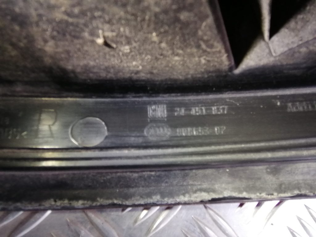 Aizmugurējais labais lukturis priekš OPEL ASTRA H 2006