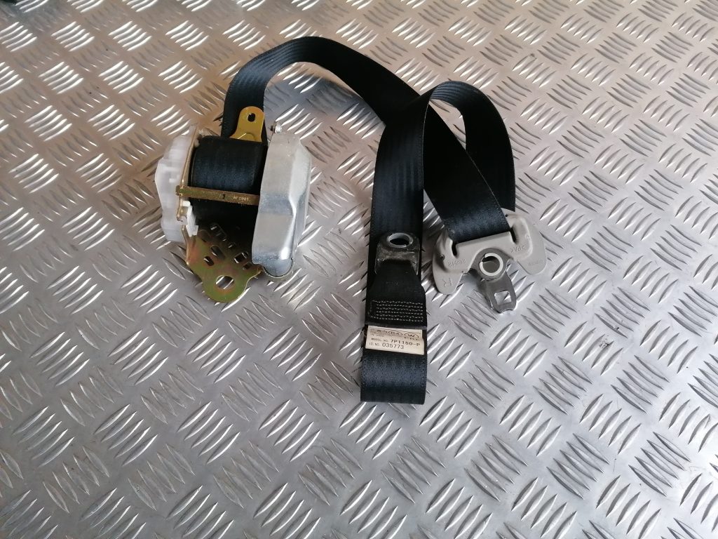 Priekšējā labā drošības josta priekš TOYOTA COROLLA VERSO 2005