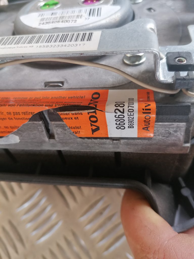 Stūres drošības spilvens priekš VOLVO V70 2004