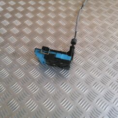 Priekšējo labo durvju slēdzene priekš VOLVO V70 2004