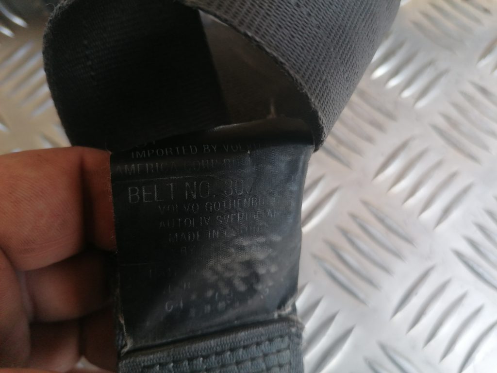 Priekšējā kreisā drošības josta priekš VOLVO V70 2004 3 Priekšējā kreisā drošības josta priekš VOLVO V70 2004