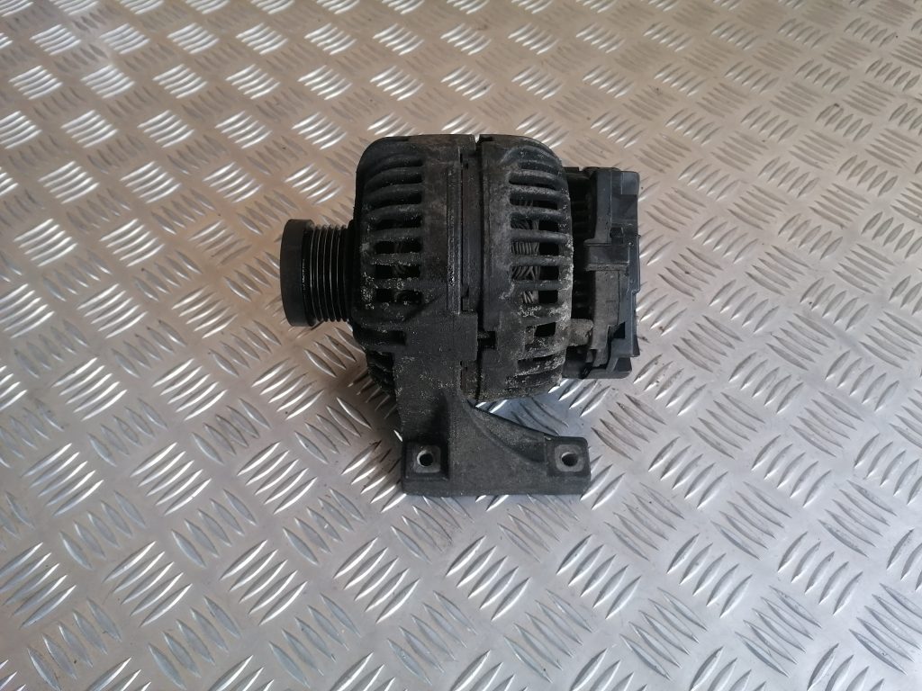 Ģenerators priekš VOLVO V70 2004 1 Ģenerators priekš VOLVO V70 2004