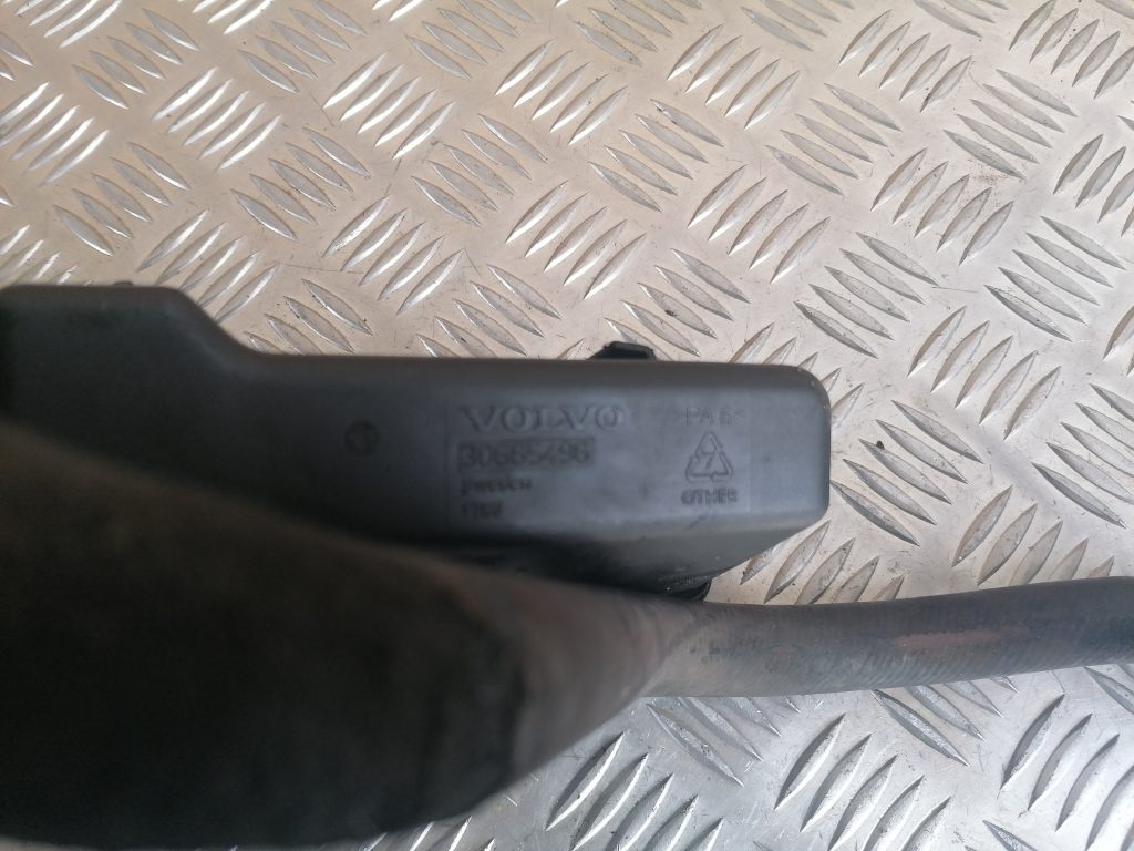 Stūres pastiprinātāja tvertne priekš VOLVO V70 2004