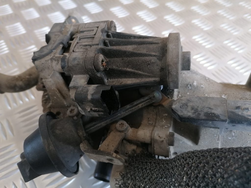 EGR vārsta dzesētājs priekš FORD C-MAX 2011