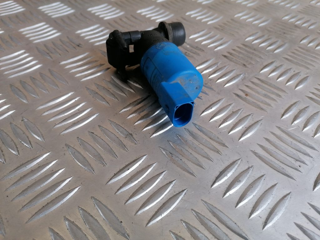 Mazgātāja šķidruma sūknis priekš FORD C-MAX 2011 2 Mazgātāja šķidruma sūknis priekš FORD C-MAX 2011