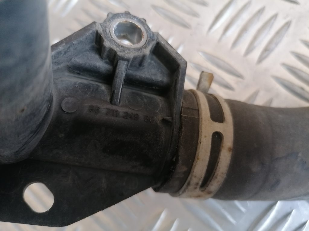 Dzesēšanas caurule priekš FORD C-MAX 2011