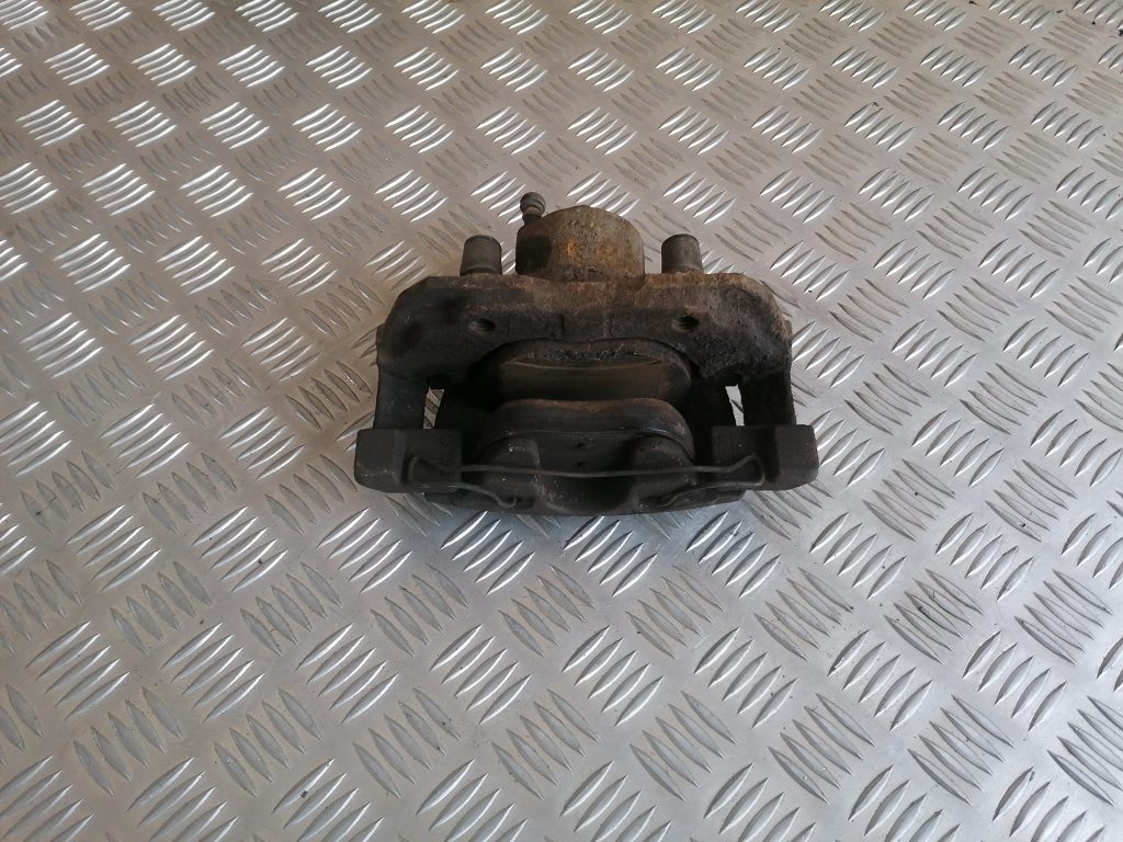 Priekšējais kreisais suports priekš FORD C-MAX 2011 2 Priekšējais kreisais suports priekš FORD C-MAX 2011