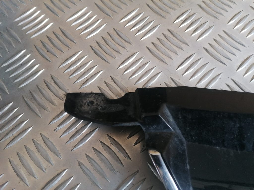 Bufera reste priekš FORD C-MAX 2011