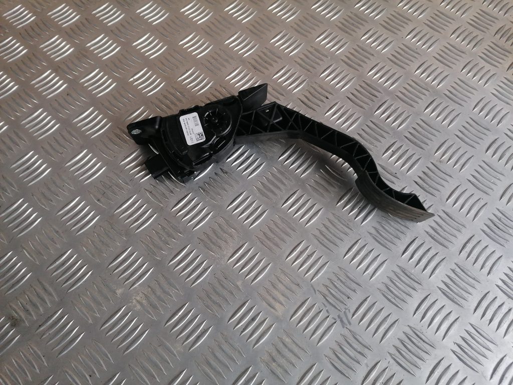 Gāzes pedālis priekš FORD C-MAX 2011 1 Gāzes pedālis priekš FORD C-MAX 2011