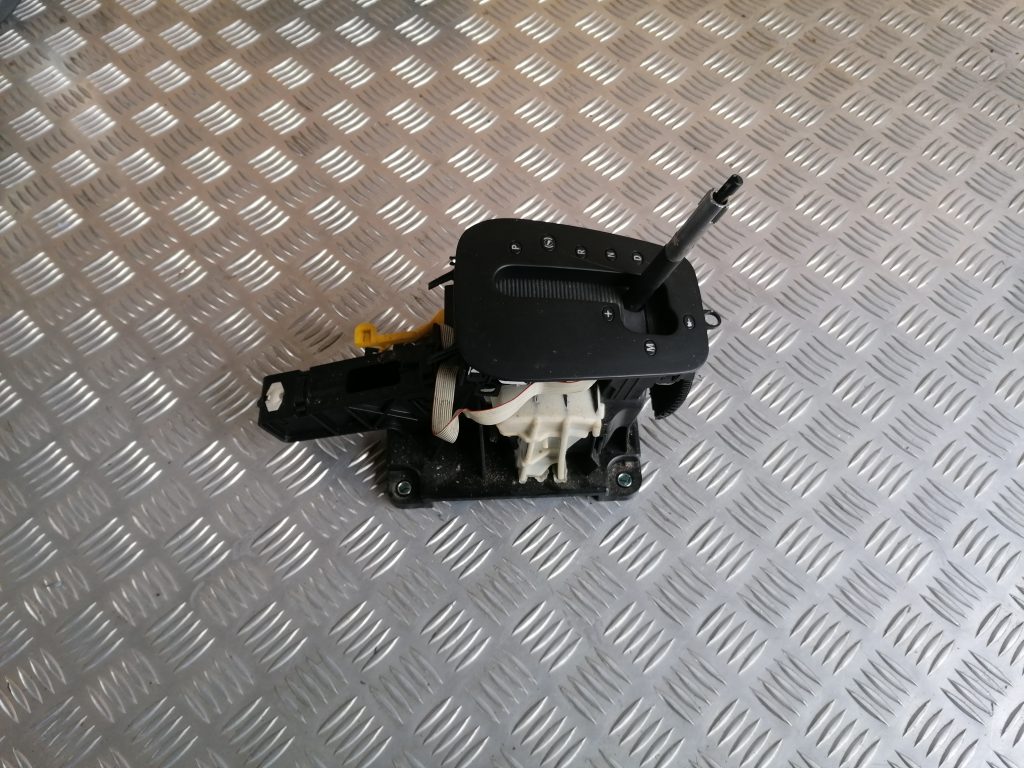 Ātrumu pārslēgšanas slēdzis priekš SAAB 9-3 2002