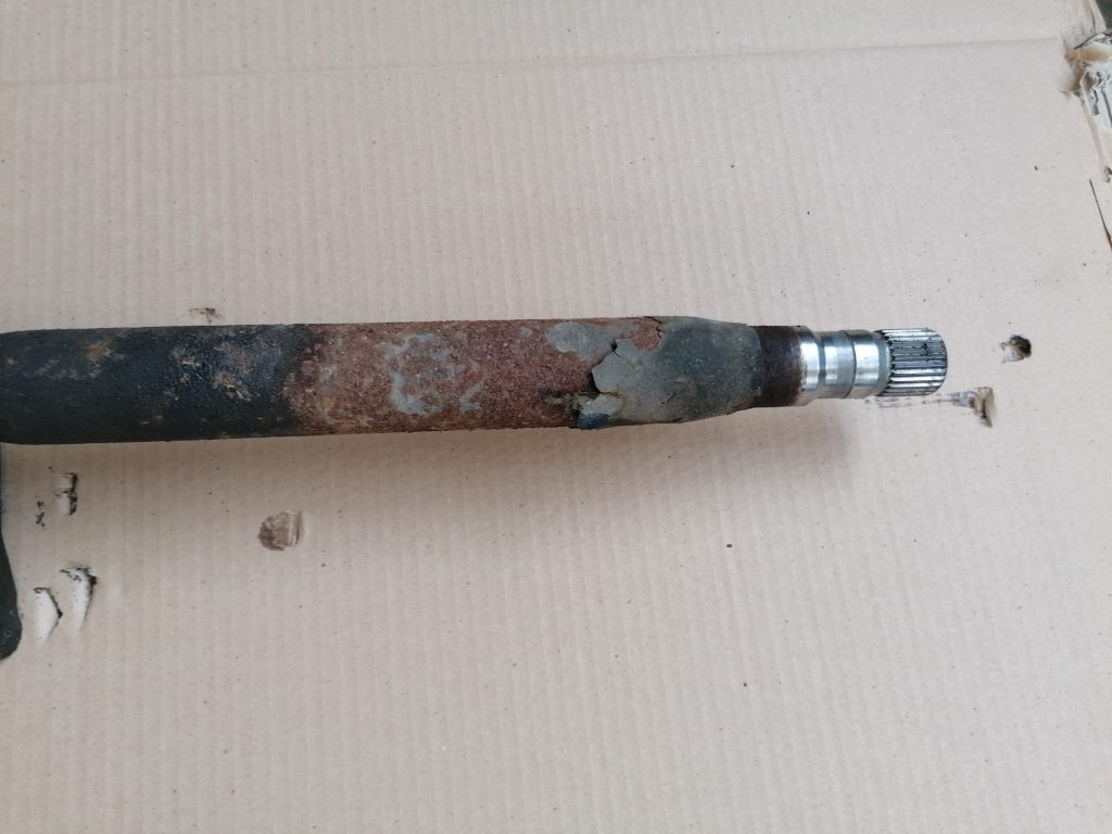 Pusass priekšēja labā priekš SAAB 9-3 2002 4 Pusass priekšēja labā priekš SAAB 9-3 2002