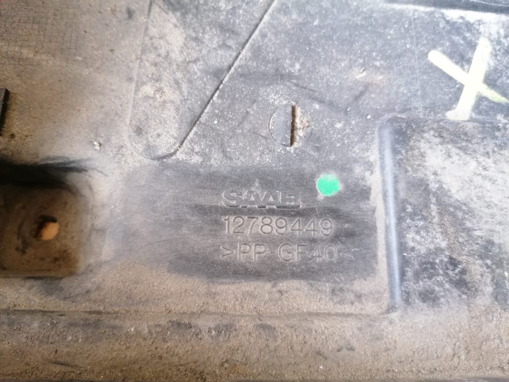 Akumulatora pamatnes kronšteins priekš SAAB 9-3 2002