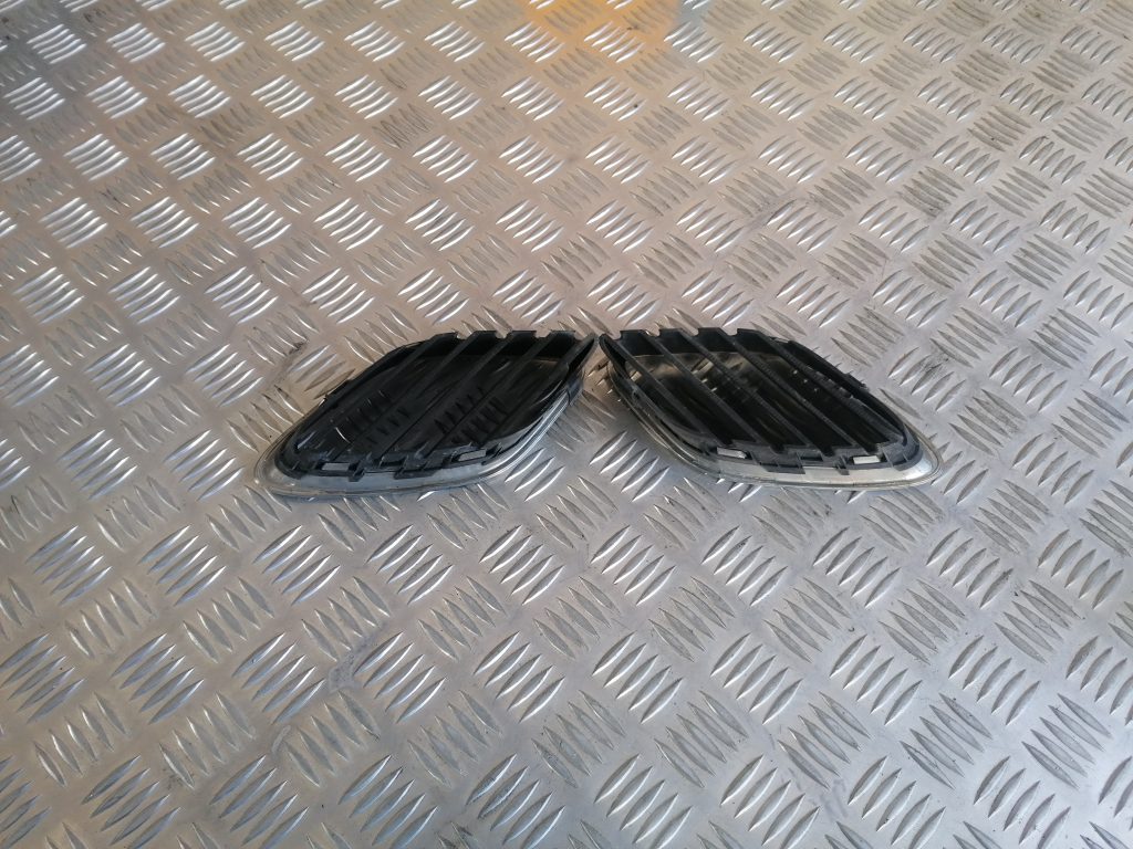 Bufera reste priekš SAAB 9-3 2002