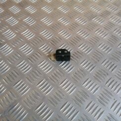 Atvēršanas/aizvēršanas poga priekš SAAB 9-3 2002