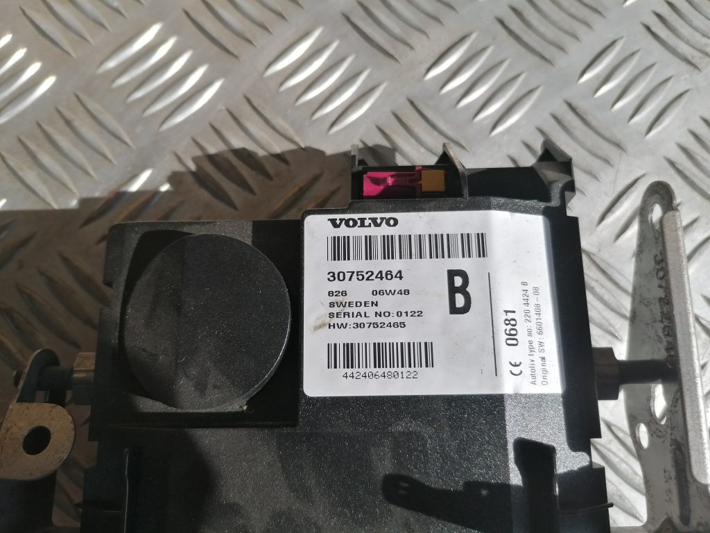 Tālruņa vadības bloks priekš VOLVO S80 2007 GREY