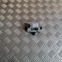 Priekšējo labo durvju vadības bloks priekš VOLVO S80 2007 GREY