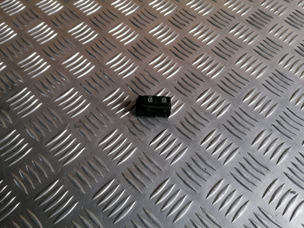 Atvēršanas/aizvēršanas poga priekš VOLVO S80 2007 GREY 1 Atvēršanas/aizvēršanas poga priekš VOLVO S80 2007 GREY