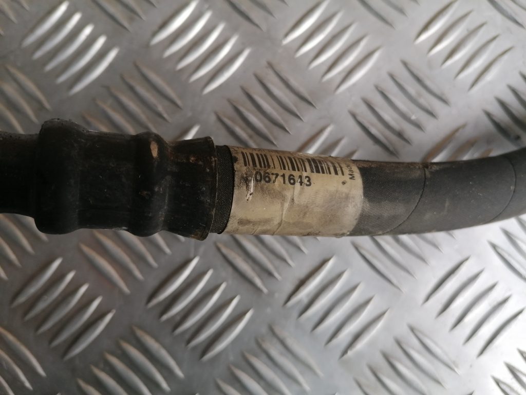 Gaisa kondicioniera caurule priekš VOLVO S80 2007 GREY